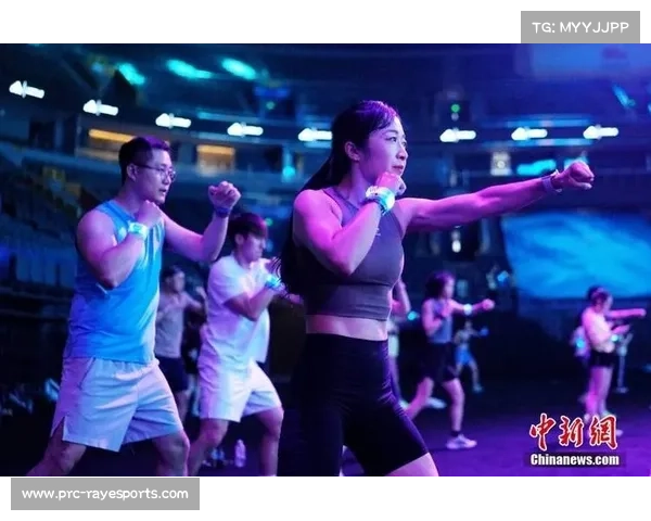 全国锦标赛吸引众多观众,格斗热情助推体育公共服务建设。